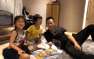 记者：随津门虎队训练的李嗣镕和吕佳强参加了今天的热身赛